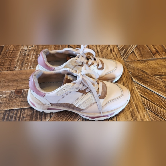 COACH Running Shoes Size 9.5B Creamy Colors Pink - Picture 1 of 13